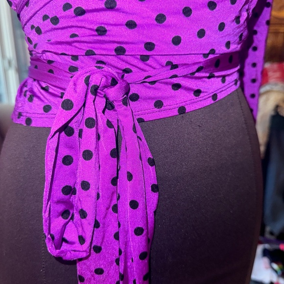 Discount Universe Crossover tie top - Picture 2 of 8